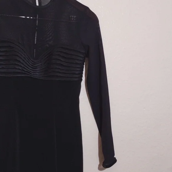 SLIGHTLY USED BLACK DRESS MESH FRONT - Picture 4 of 12